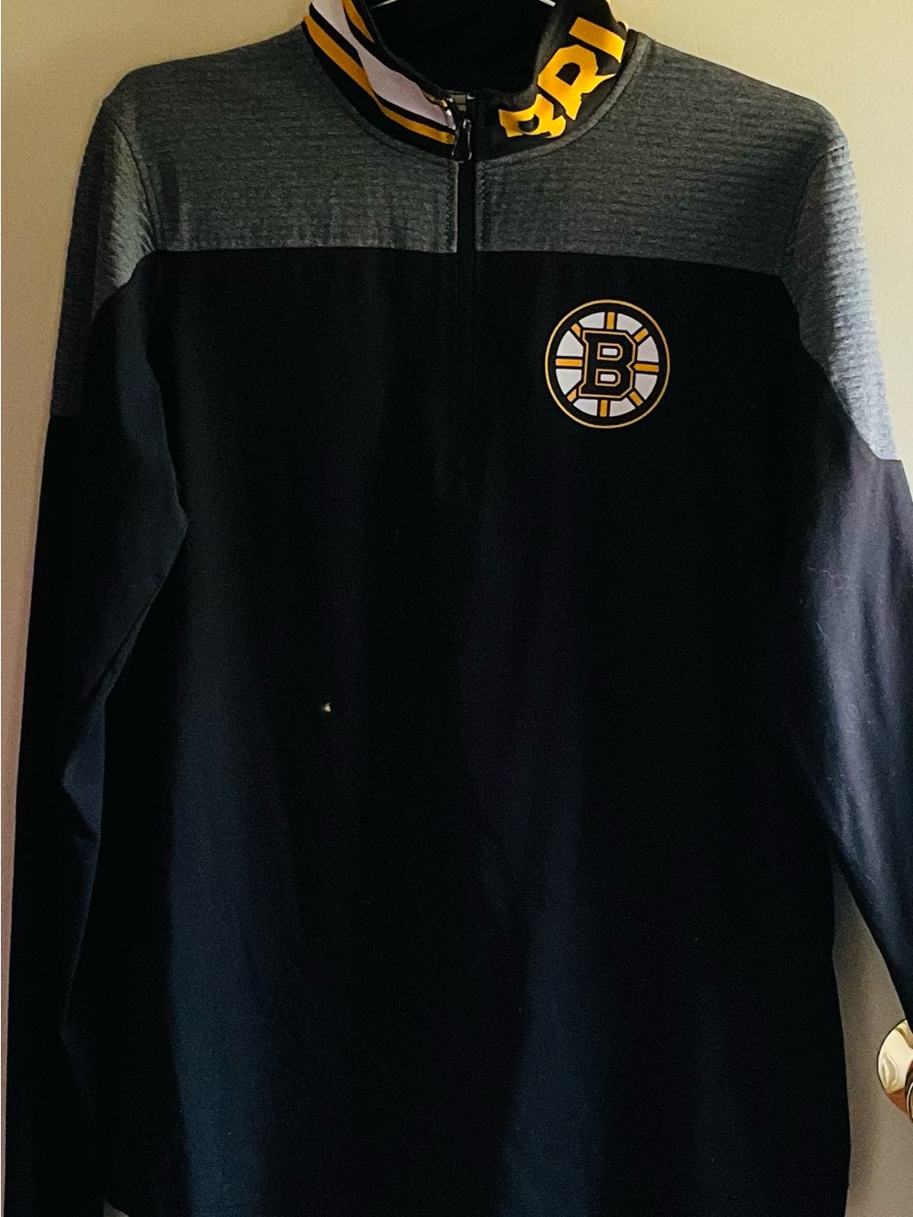 Womens Boston Bruins Black & Gray Quarter-Zip Pullover